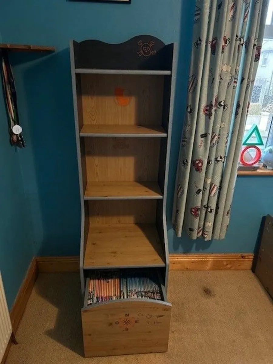 Boys bedroom furniture - Image 2