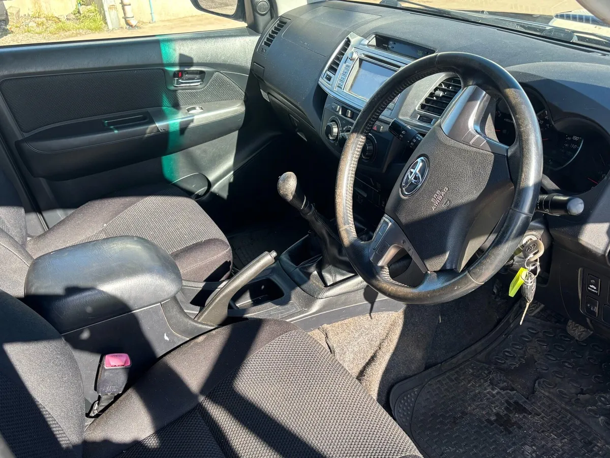 Toyota Hilux - Image 3