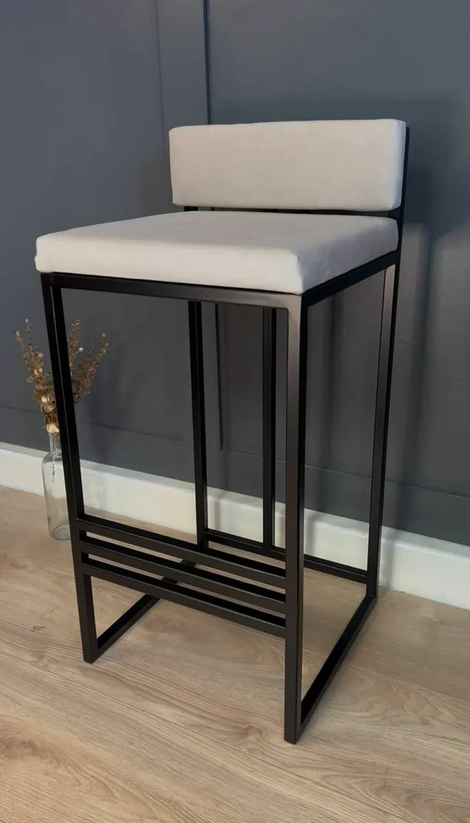 Sleek Black Metal Bar Stool - Image 2