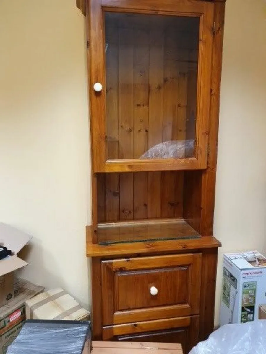 Display Cabinet - Image 1
