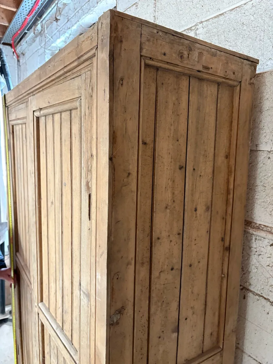 Old pine wardrobe - Image 2