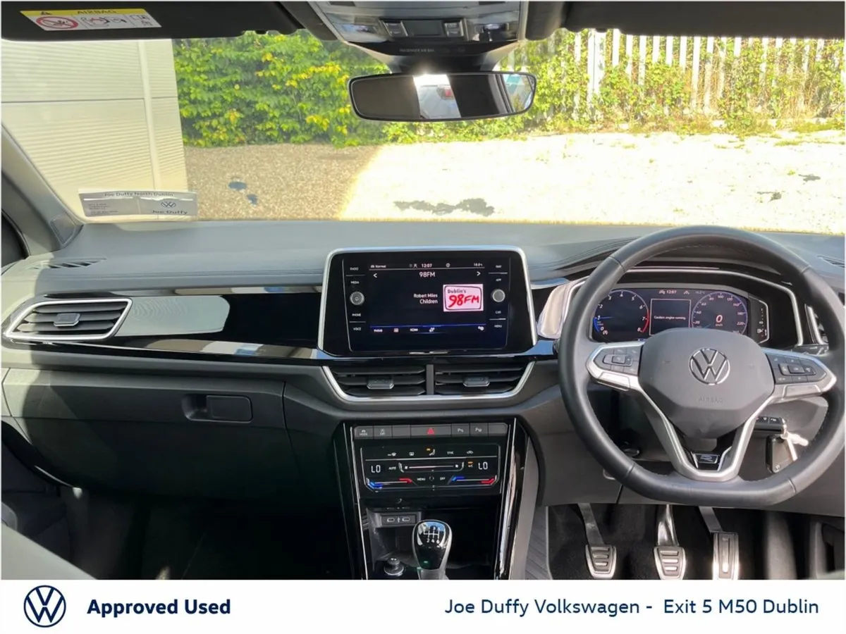 Volkswagen T-Roc 1.0 TSI 110HP R-line - Image 2