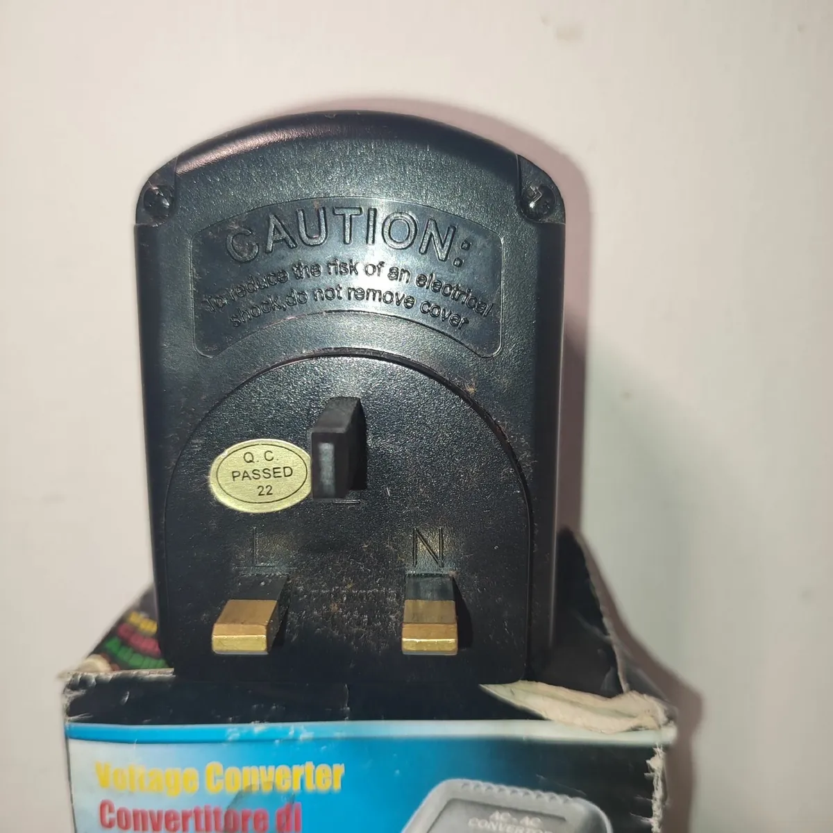 Skytronic Step Down Voltage Converter 240v-120v 10 - Image 2