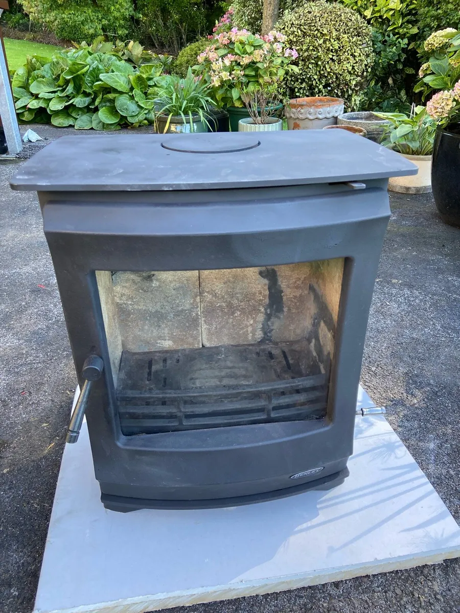 Stove - Image 1