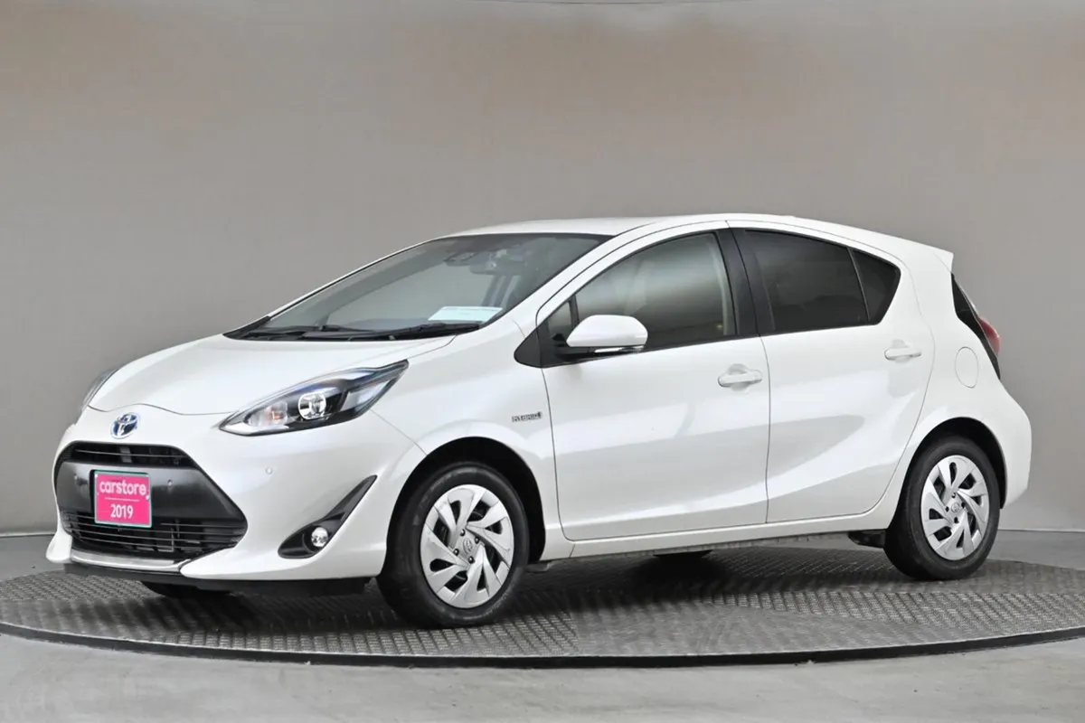 Toyota Aqua 1.5 Vvt-i Hybrid  park Sensors revers - Image 4