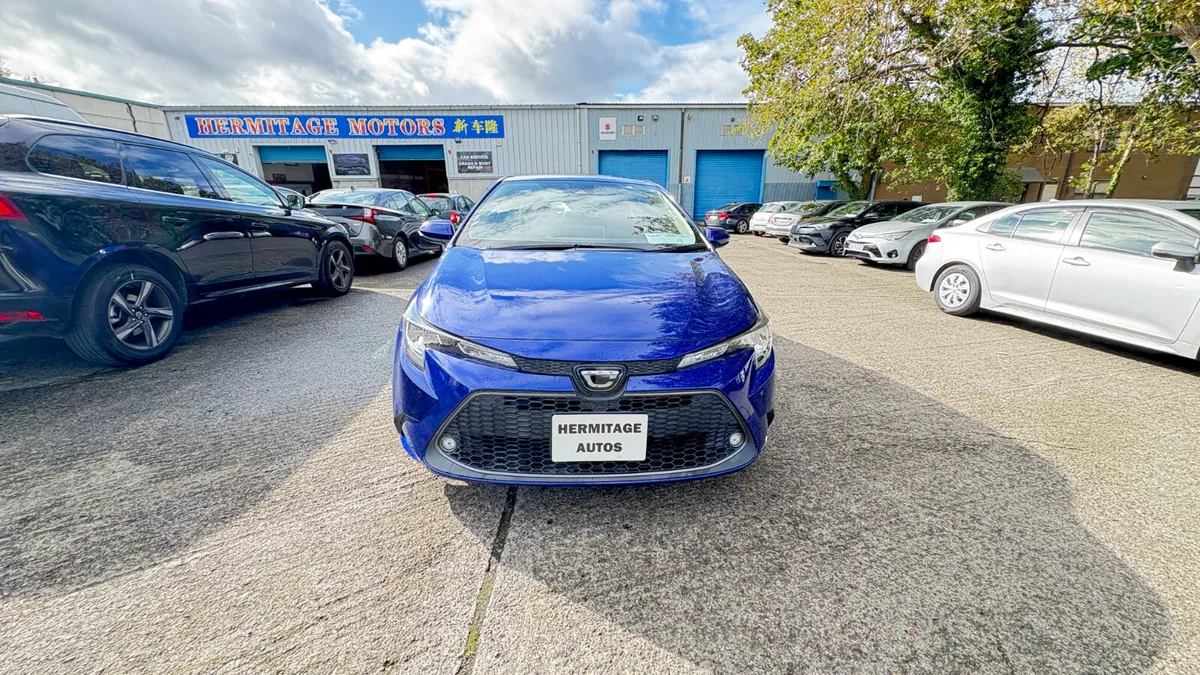 Toyota Corolla 1.8 Petorl 2020 - Image 2