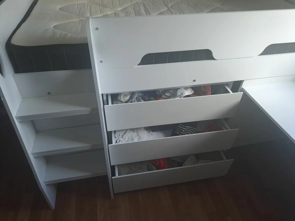 Bed - Image 3