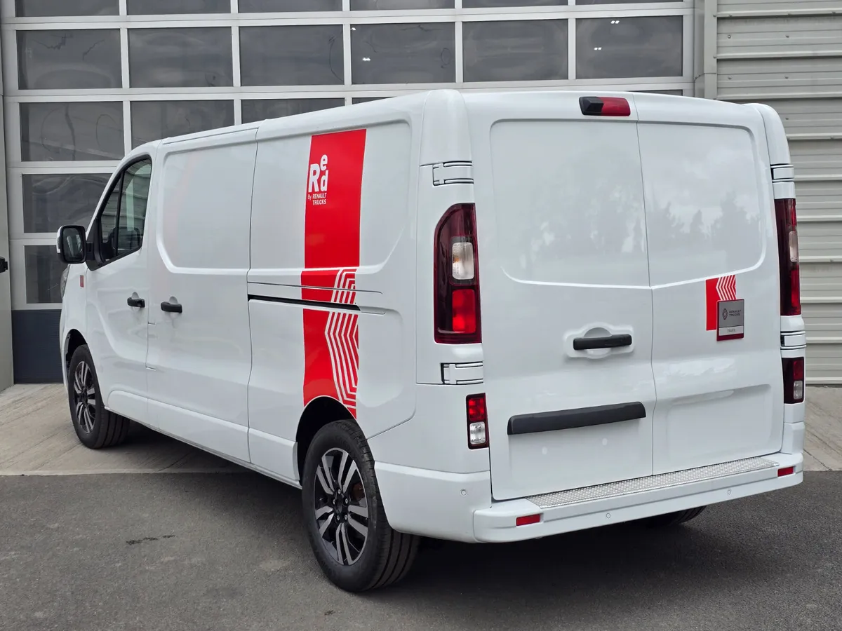 Renault Trafic Exclusive 170BHP Manual White - Image 4
