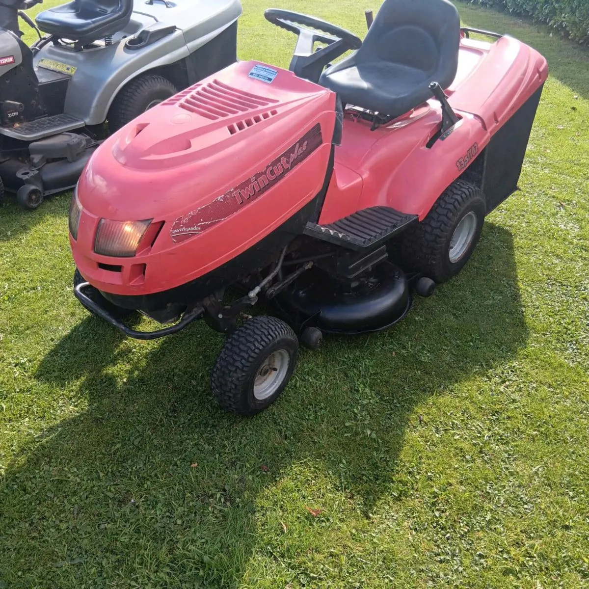 Castlegarden 13.5hp Briggs and Stratton engine - Image 1
