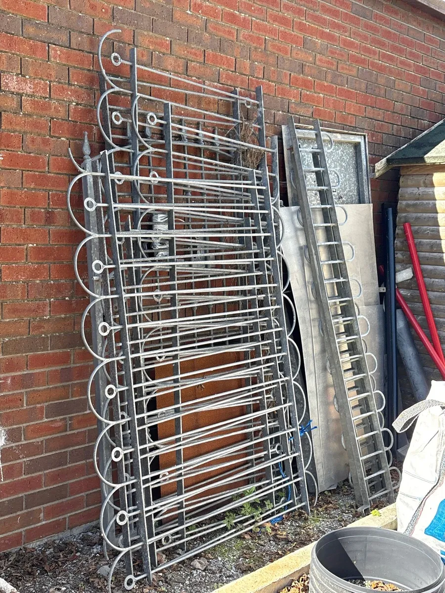Galvanized fencing - Image 1
