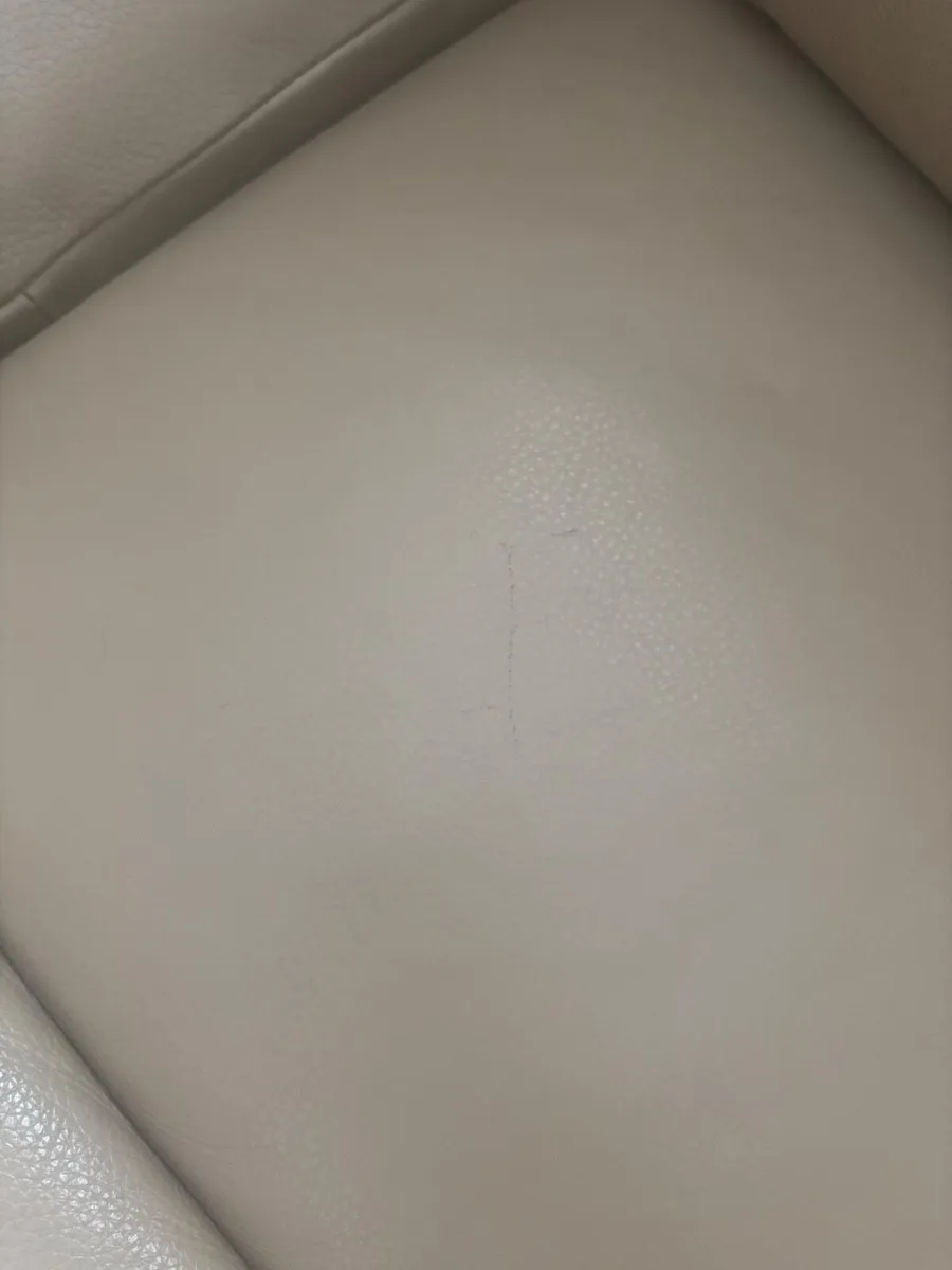 Recliner leather sofas - Image 2