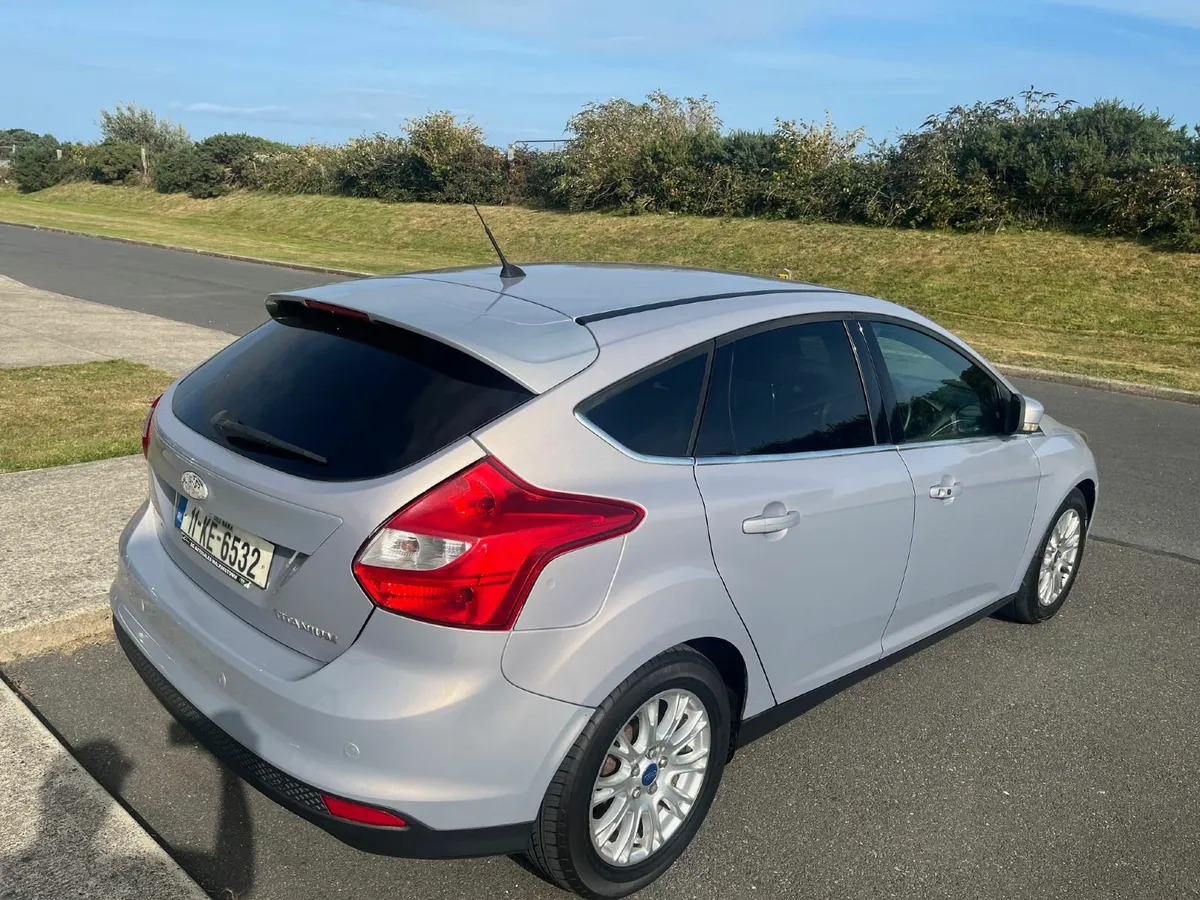 Ford Focus 2011 - Image 3