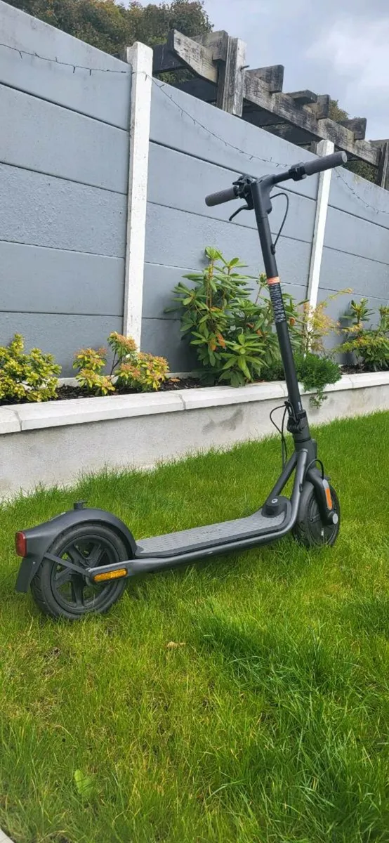 Ninebot Kickscooter F25E II - Image 1
