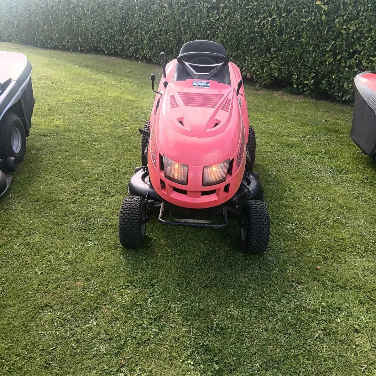 Castlegarden 13.5hp Briggs and Stratton engine - Image 4