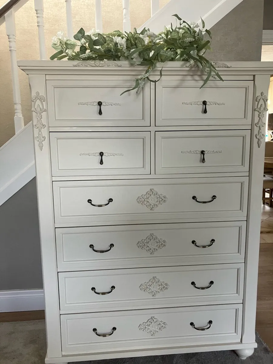 Chest of drawers - Image 2