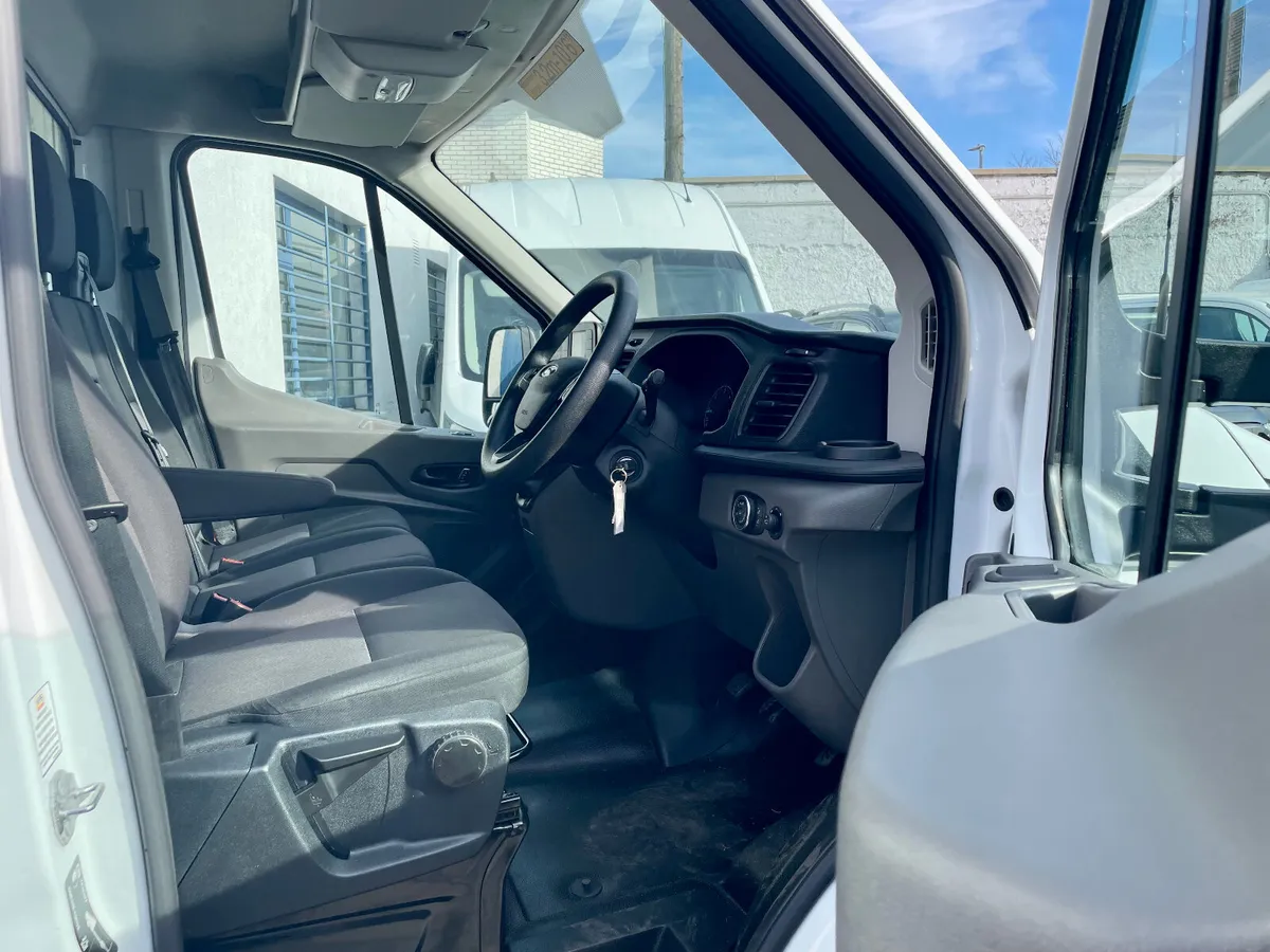Ford Transit 350 2.0TDCI 130 BHP RWD Luton,2022 - Image 4