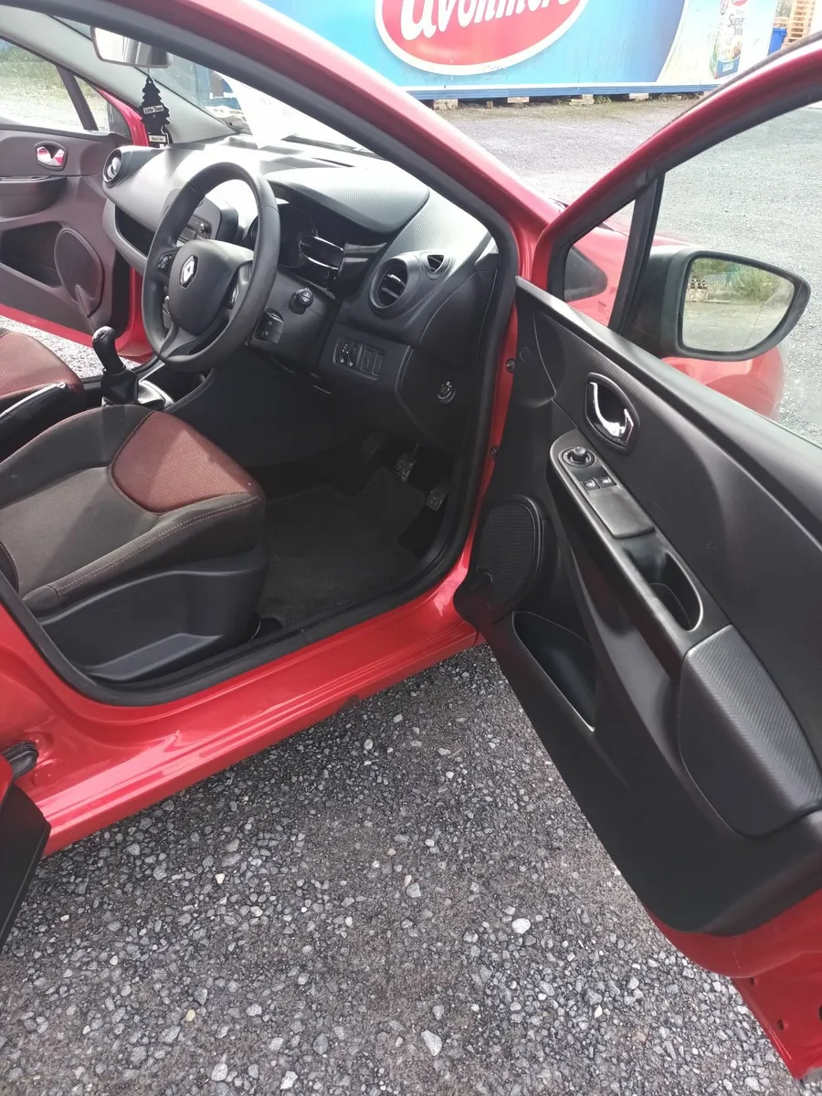 Renault Clio 2014 - Image 2