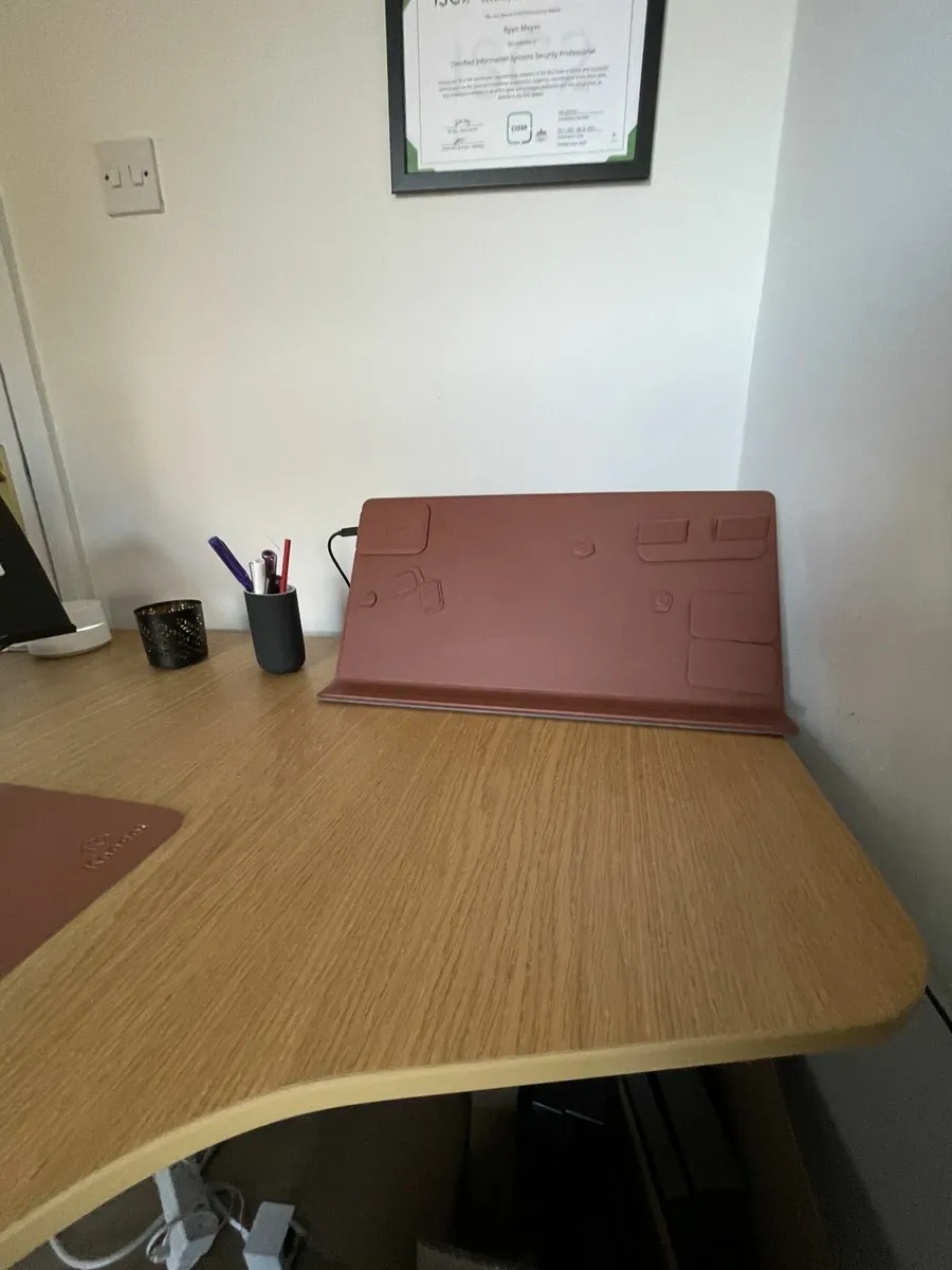 Office desk - Image 2
