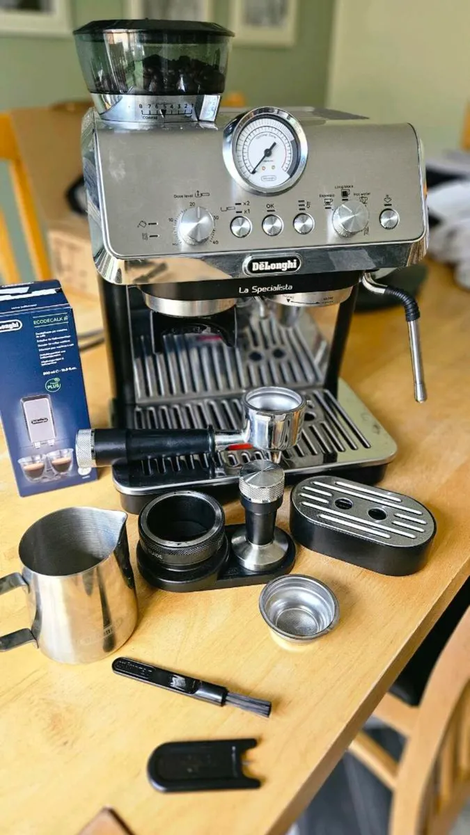 Dè Longhi La Specialista Coffee Machine - Image 1