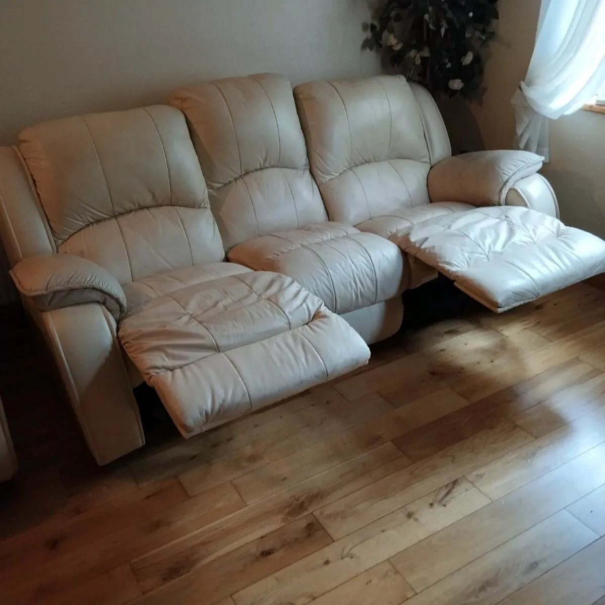 Sofa - Image 3