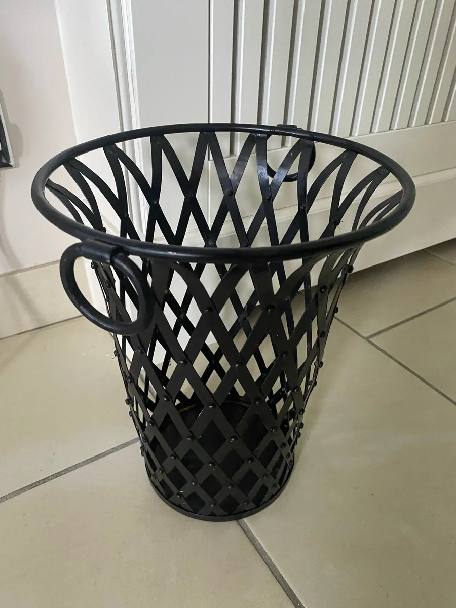 Metal Waste Basket - Image 1