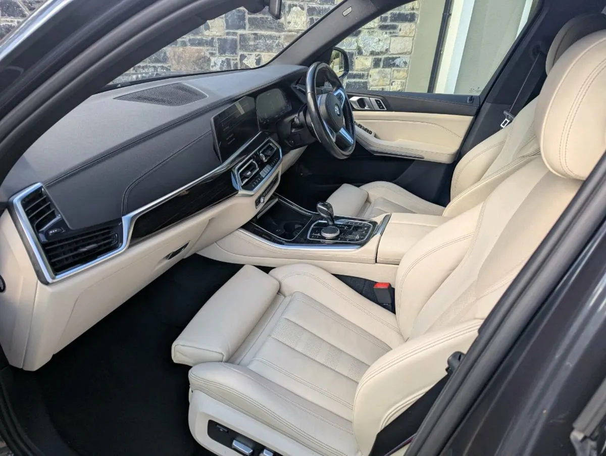 BMW X5 xDrive45e M Sport – 2020 - Image 2