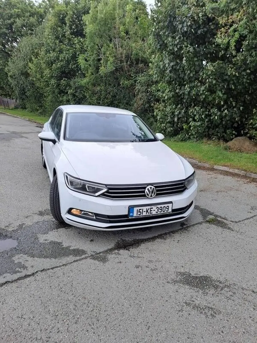 2015 Volkswagen Passat - Image 4