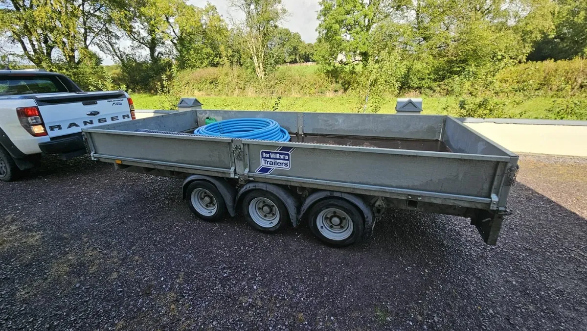 Trailer - Image 3
