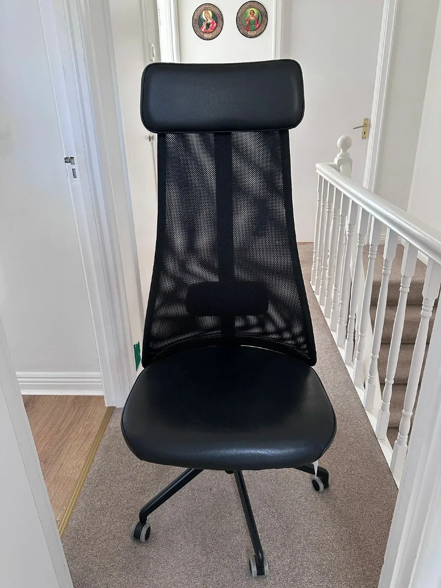 Office chair - Image 1
