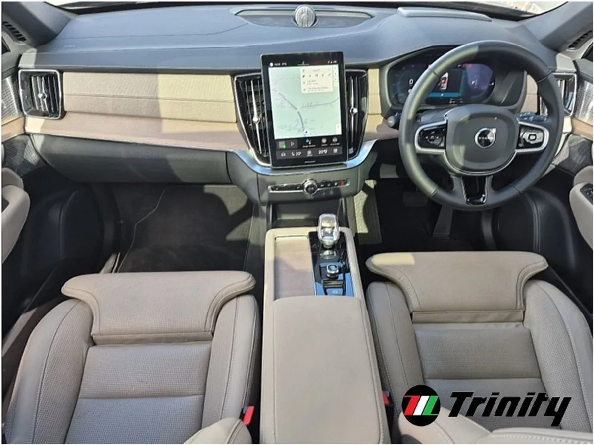 Volvo XC90 Ultra Bright Huge Spec Trinity Motors - Image 2