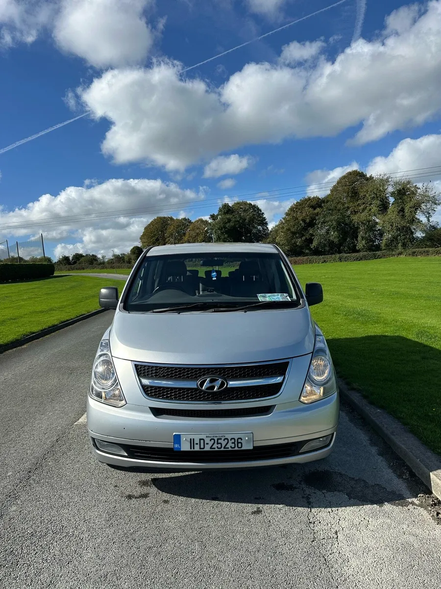 Hyundai Montana 2011 NCT 09/26 - Image 2