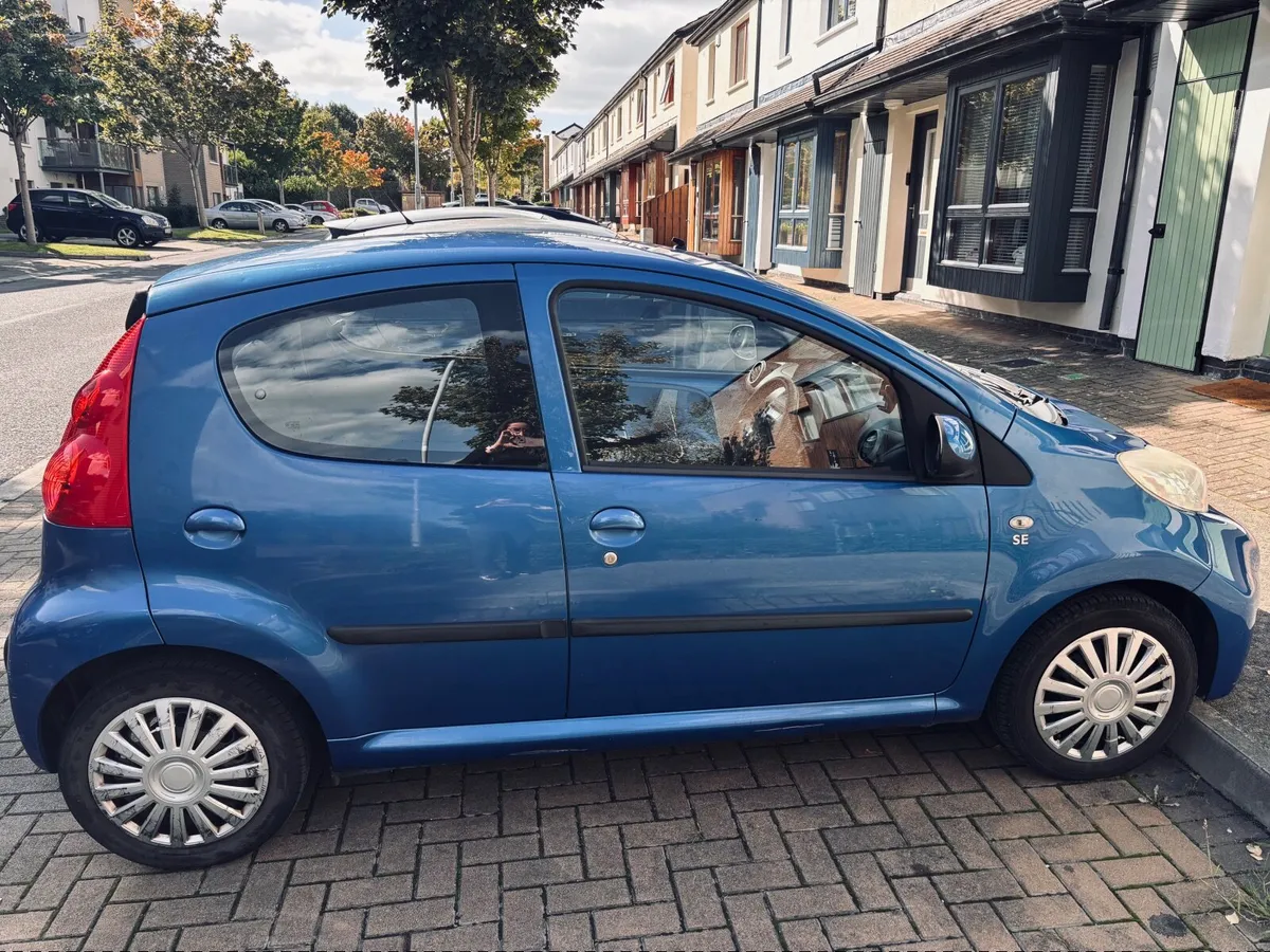 Peugeot 107 2010 - Image 2