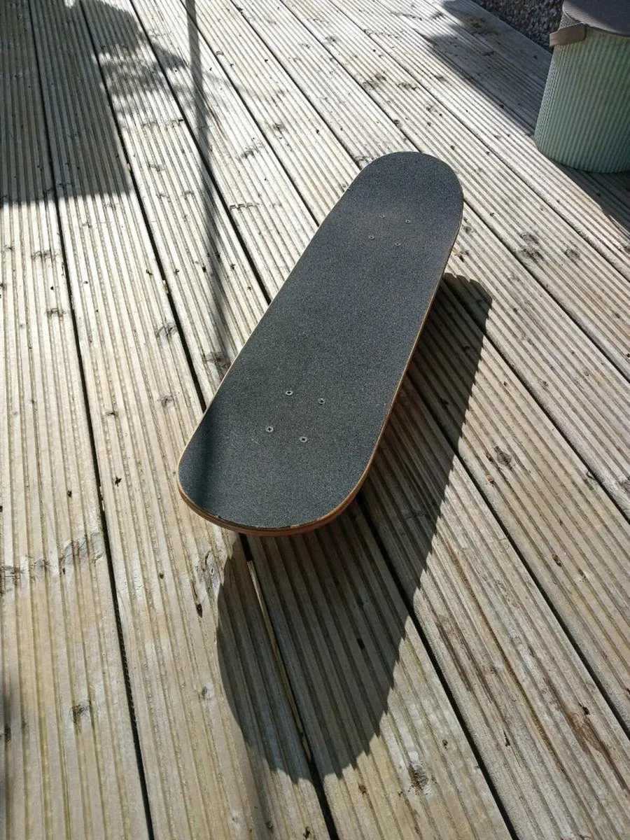 Skateboard - Image 1