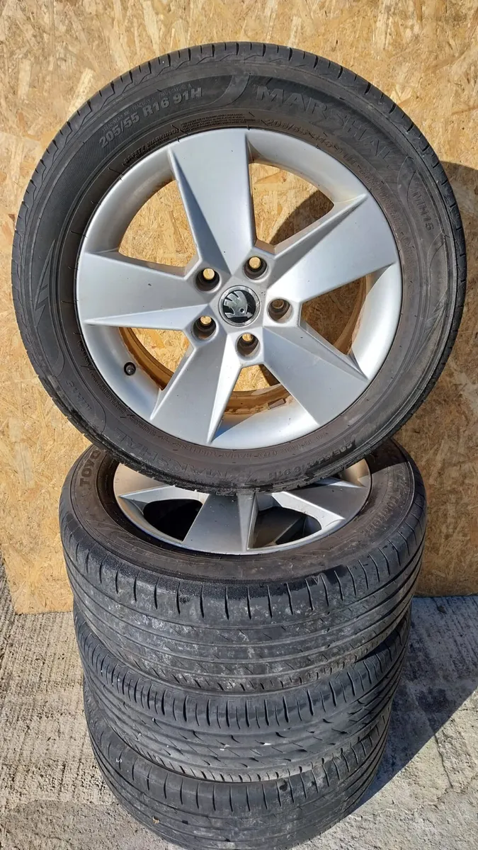2018 Skoda Octavia 16" Alloy Wheels Set 205/55R16 - Image 2