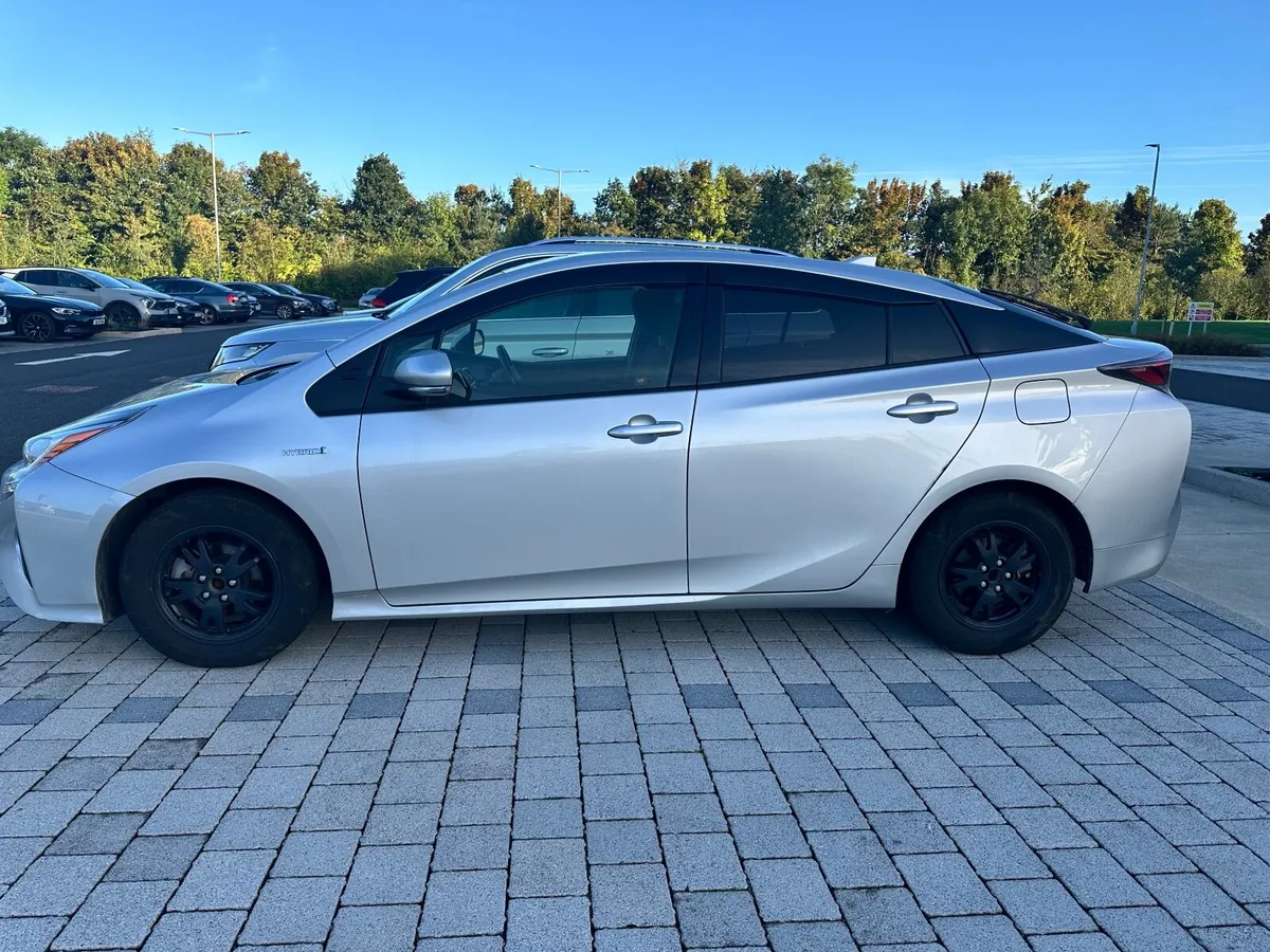 Toyota Prius 2018 - Image 4