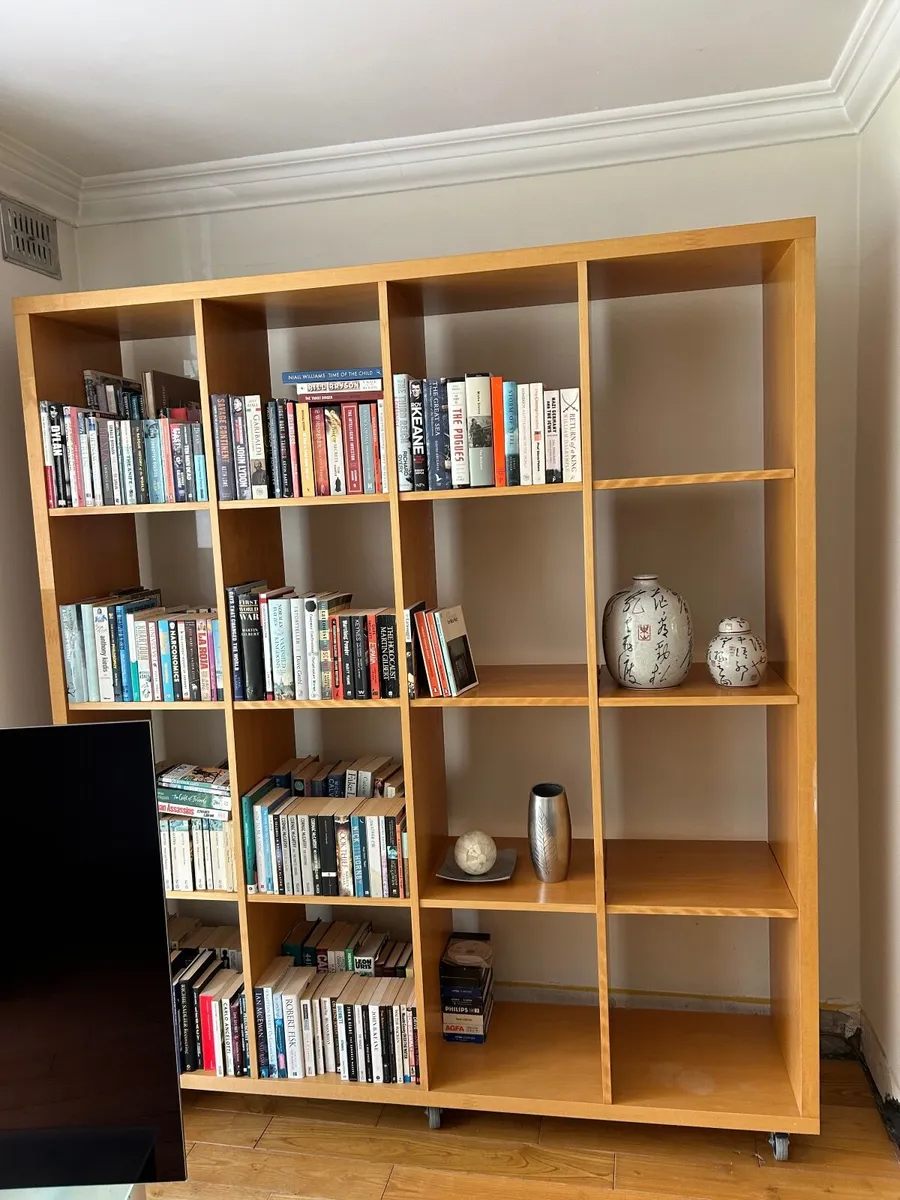 Shelf unit - Image 1