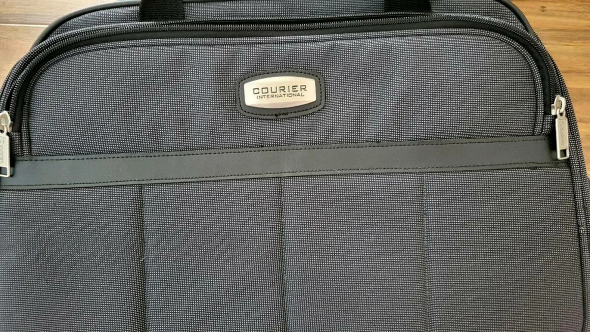 Travel Holdall - Image 3