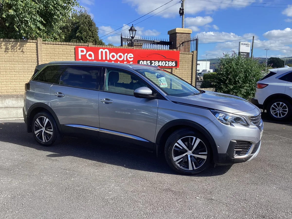 Peugeot 5008 ** CAMERA * 7 SEATER - Image 3