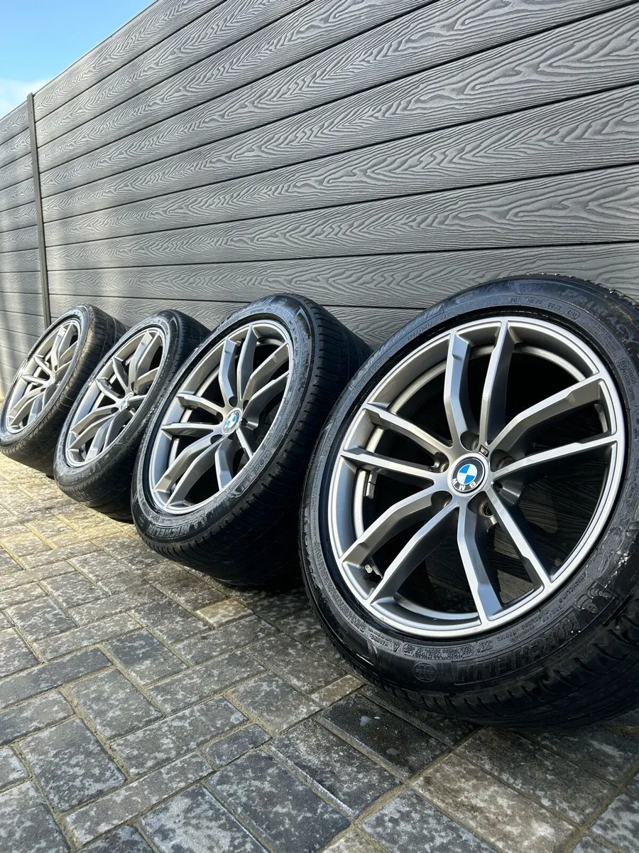 18” GENUINE BMW 5 SERIES ALLOY WHEELS & TYRES - Image 1