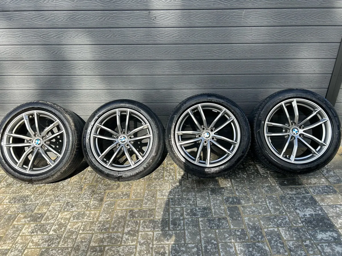 18” GENUINE BMW 5 SERIES ALLOY WHEELS & TYRES - Image 2
