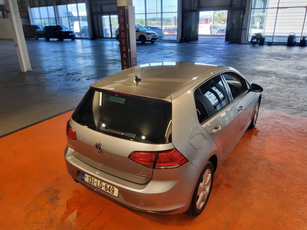 Volkswagen Golf 1.6 TDI 105BHP Bluemotion - Image 4