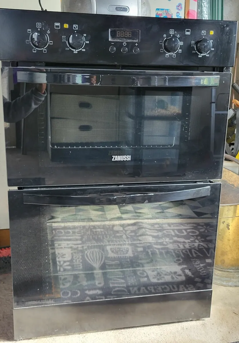 Built in oven and grill - Image 1