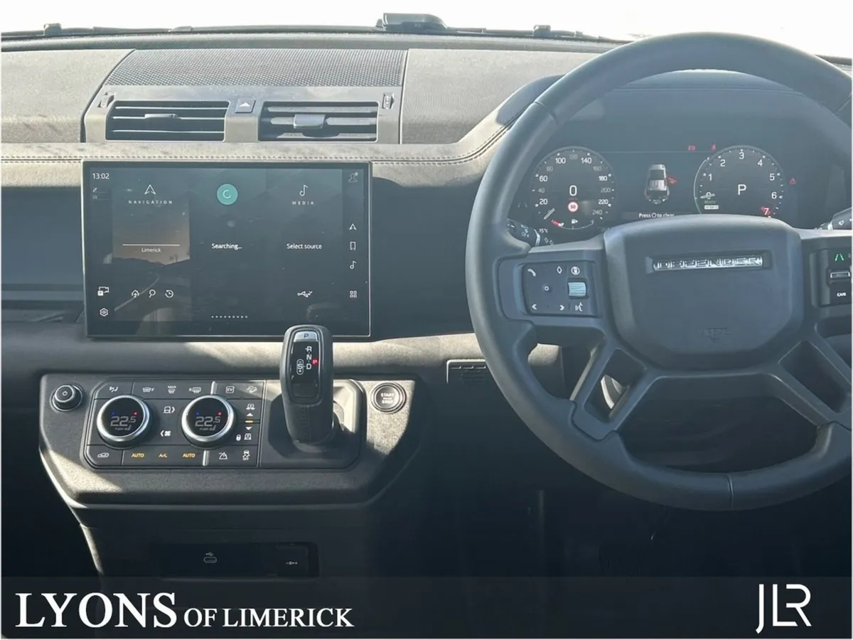 Land Rover Defender 110 2.0 Si4 Phev 300 PS X Dyn - Image 4