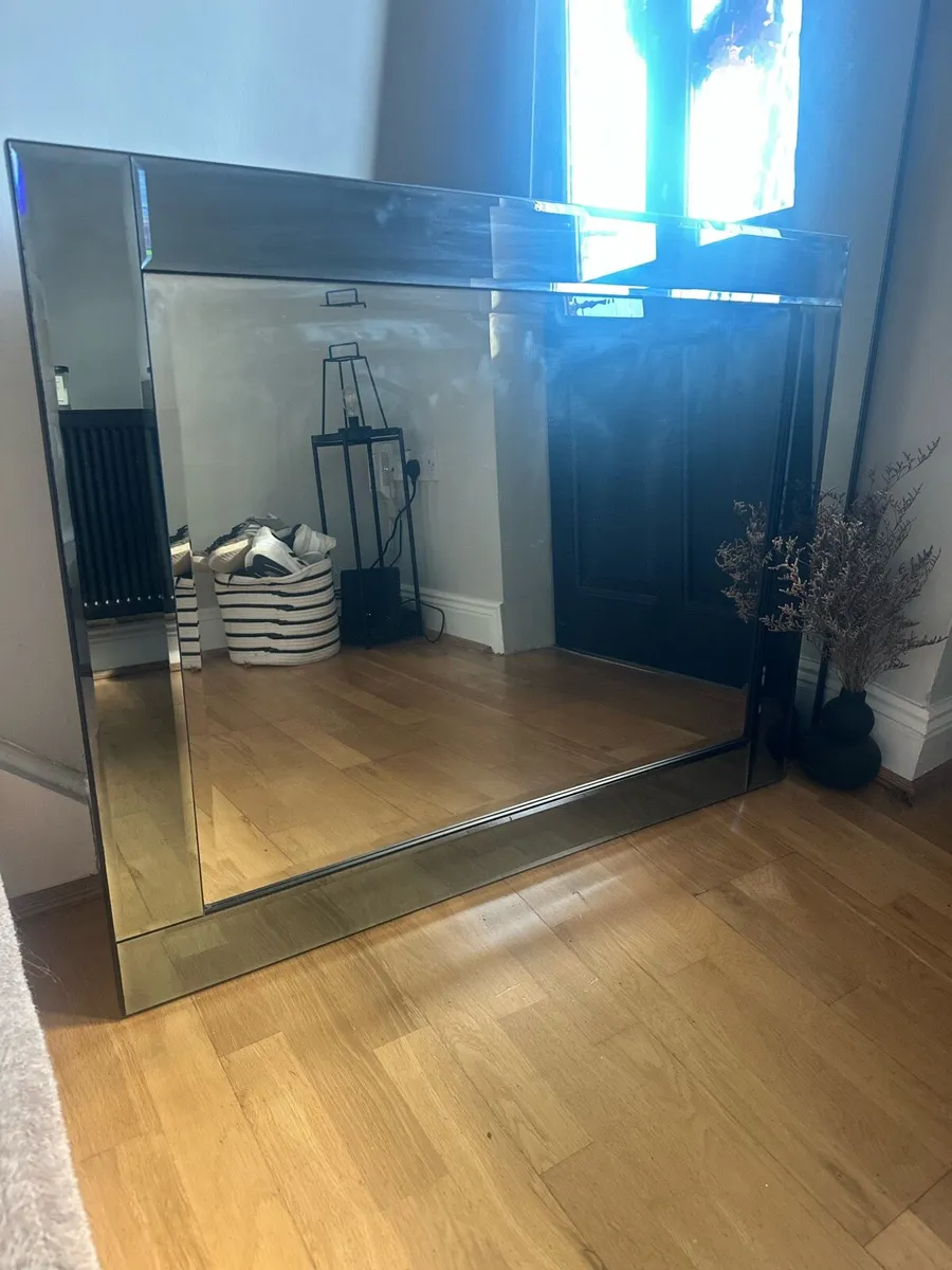 Mirror - Image 1
