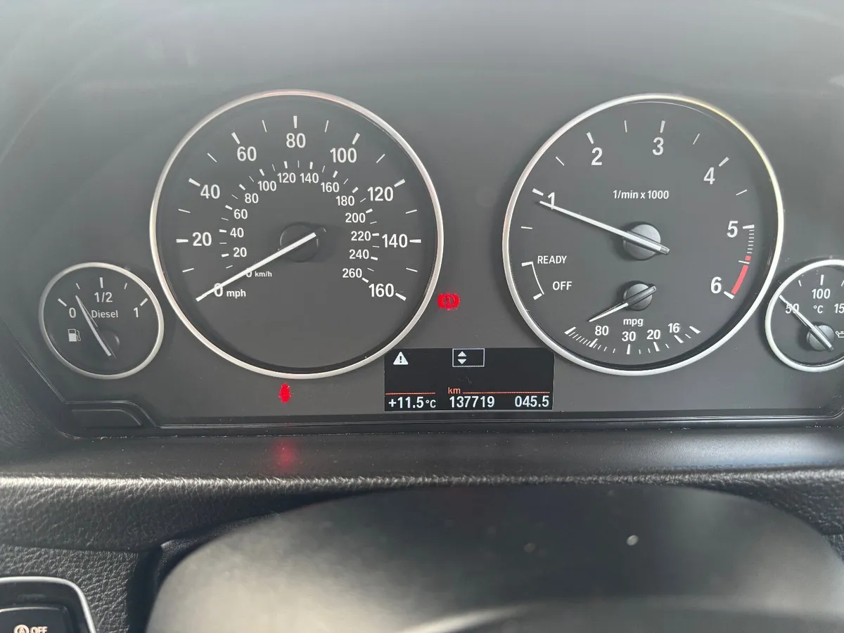 BMW 3-Series 2015 - Image 2