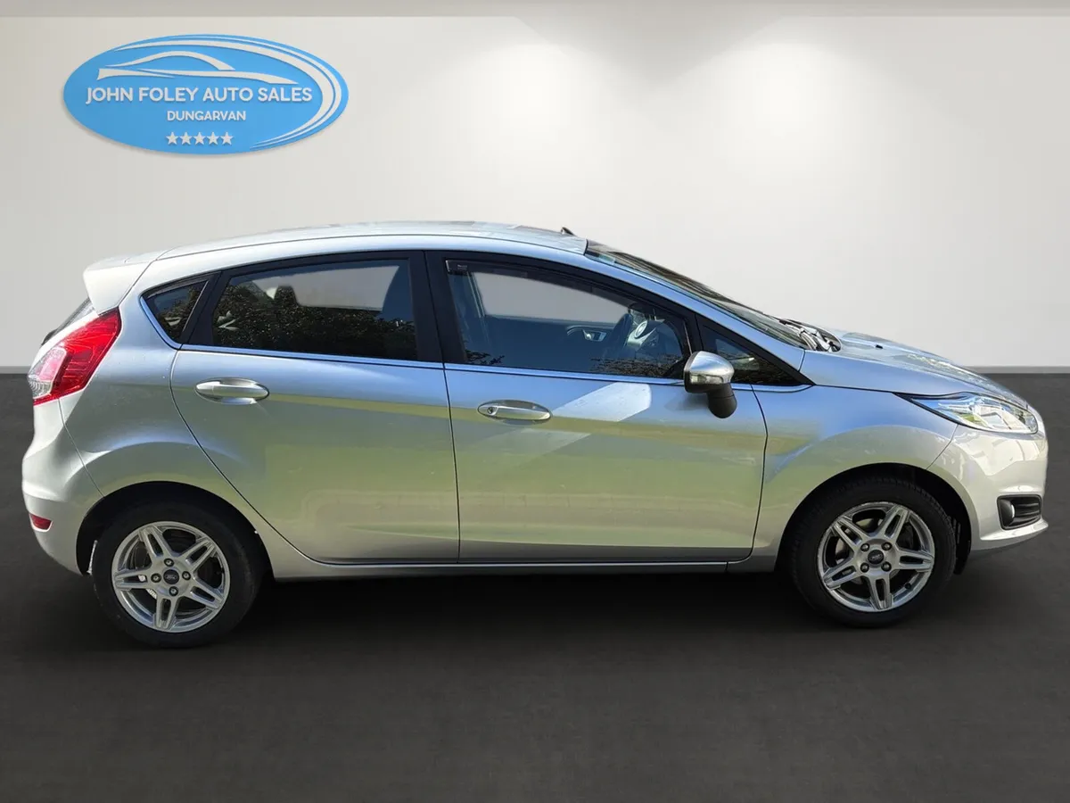 132-Ford -Fiesta -1.25 -Titanium -petrol - Image 4