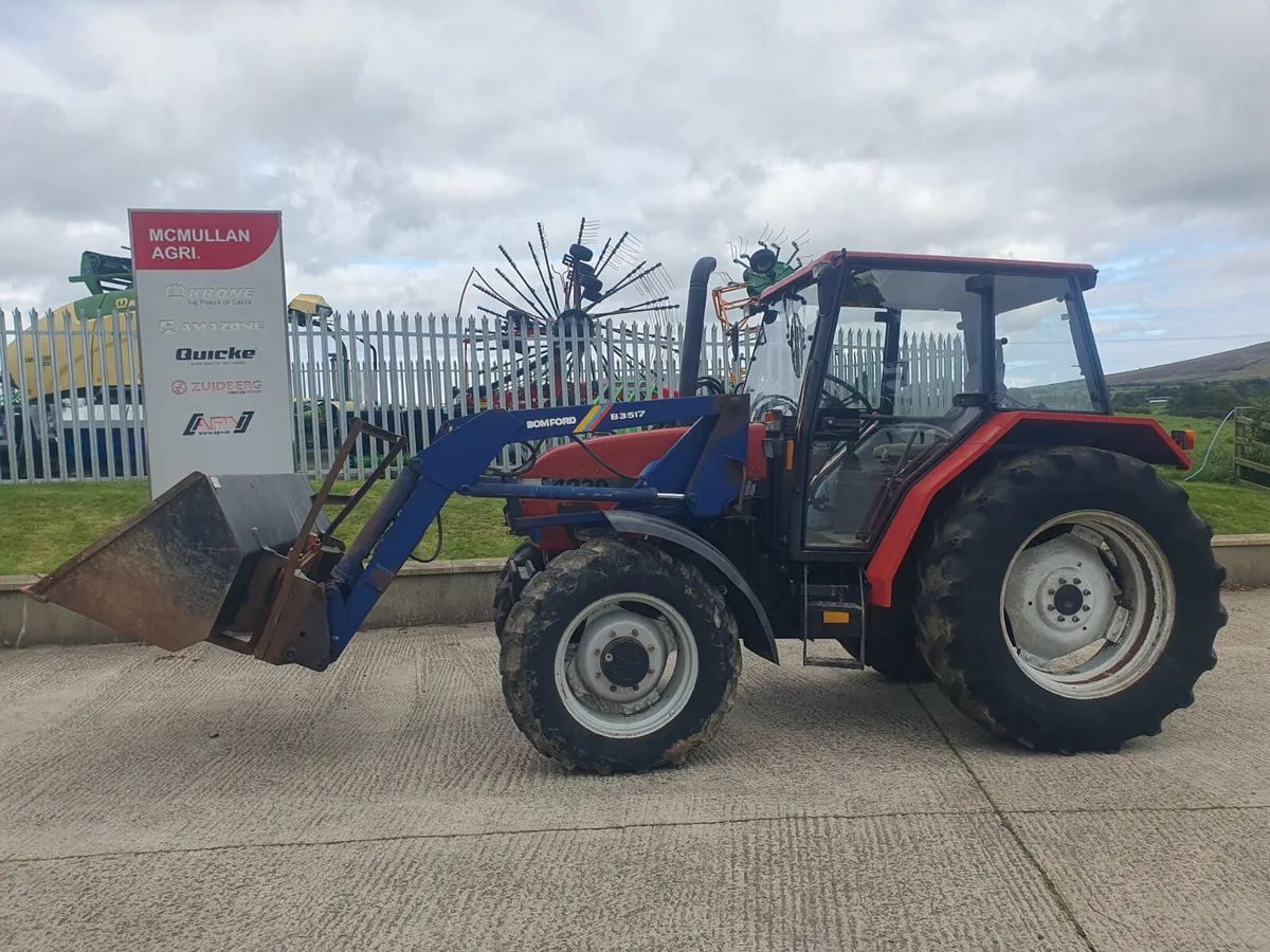 1998 Case IH 4230 Pro c/w Loader, Bucket & Forks - Image 1