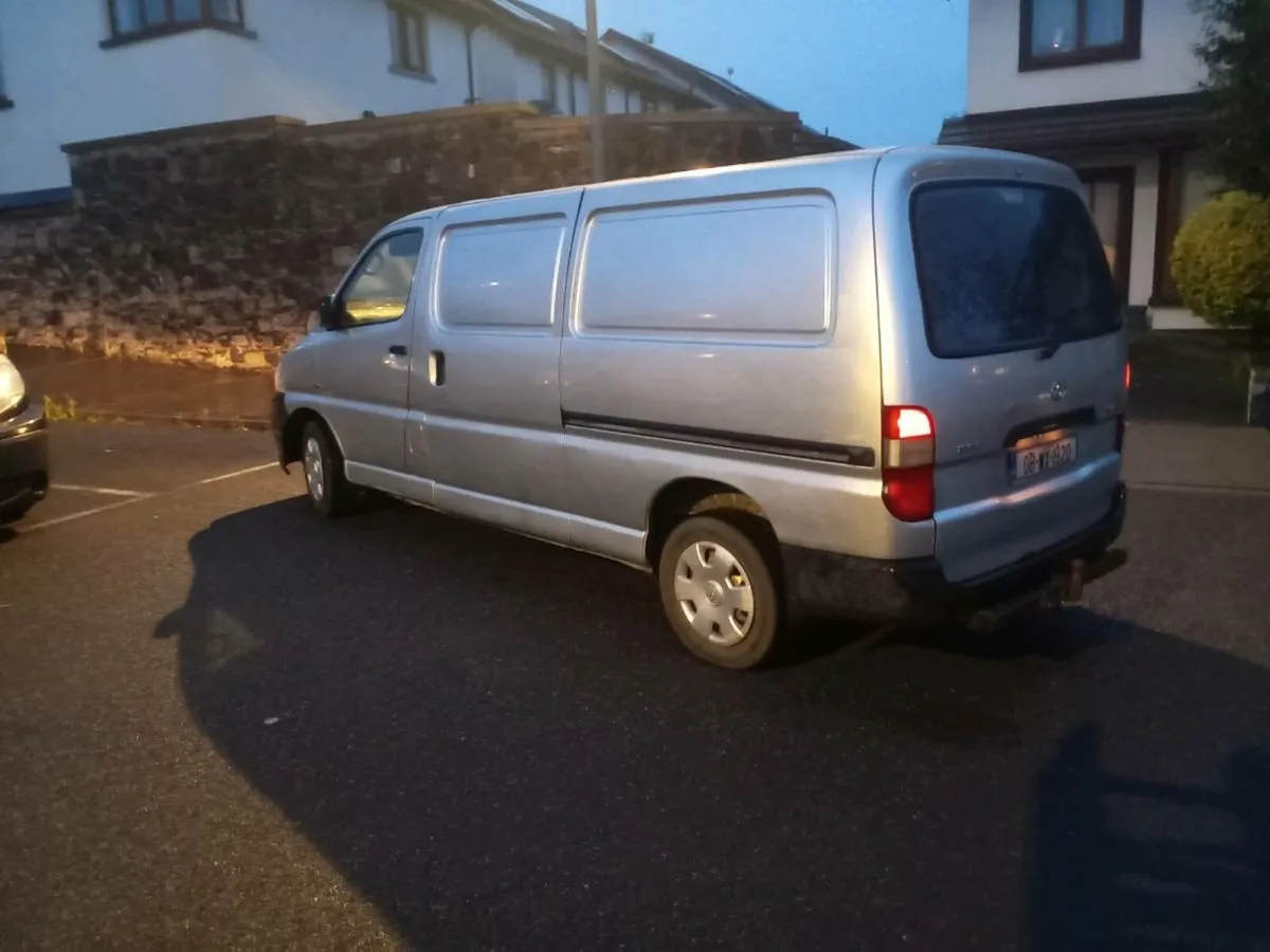 2008 Toyota hiace lwb 220 km. Read add before call - Image 1