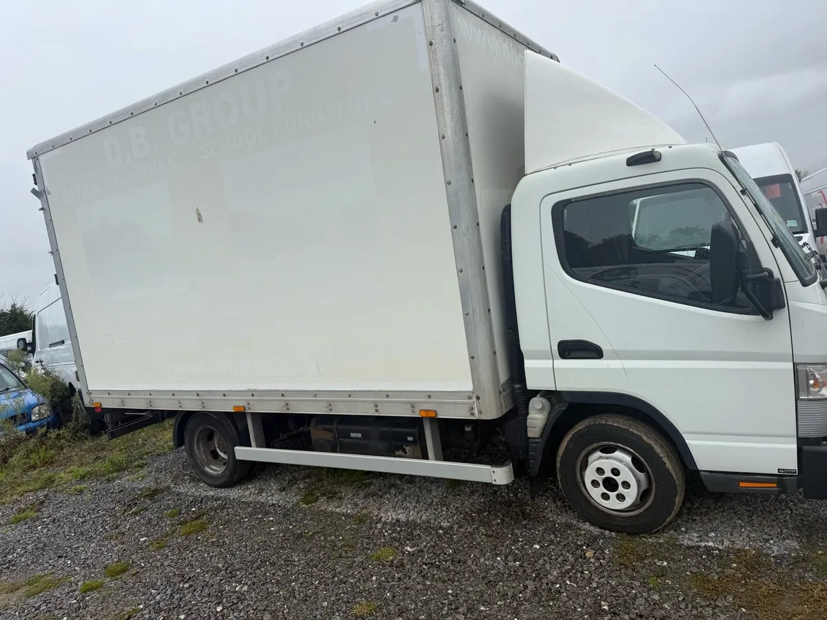 Canter 3.5 tonne..can be driven on car B licence - Image 4