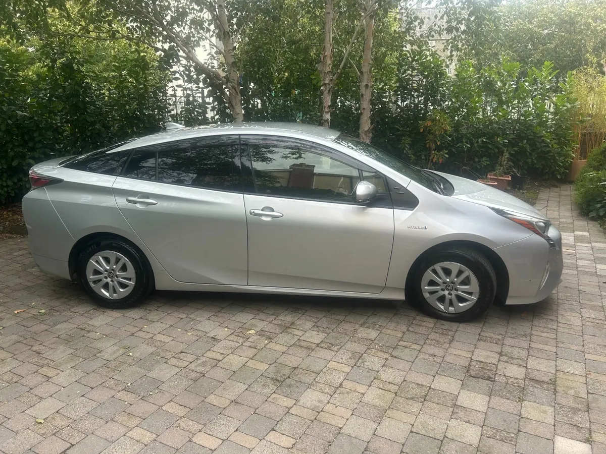 Toyota Prius 2018 - Image 3